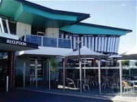 Highlander Hotel Bar Kitchen Rooftop - Surfers Gold Coast