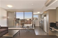 Chifley Apartments Newcastle - eAccommodation