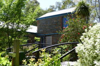 Willowbrook Heritage Bed  Breakfast - Newcastle Accommodation