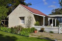 Almond Tree Cottage - Townsville Tourism