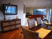 C-Deck Beach House Apartment - Yarra Valley Accommodation