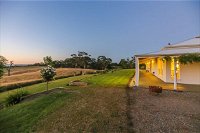 Jura House - Accommodation Cooktown