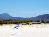 Malibu on the Beach - Townsville Tourism
