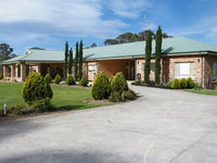 Nana and Pa's Country Retreat - Accommodation Airlie Beach