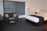 Penguin Seaside Motel - Tourism Brisbane