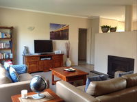 Queen Bee - Accommodation Coffs Harbour