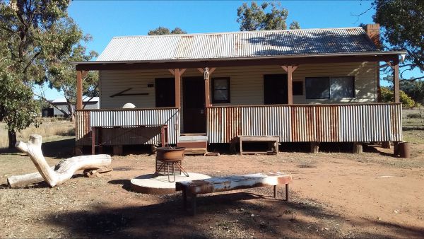 Tullibigeal NSW Accommodation Main Beach