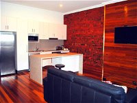 Sublime Spa Apartments on Murphy - Accommodation Sydney