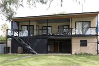 192 Page Drive Blanchetown -River Shack Rentals - Geraldton Accommodation