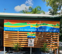 Beerwah Motor Lodge - Whitsundays Tourism