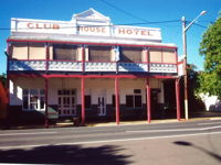 Club House Hotel - Yarra Valley Accommodation
