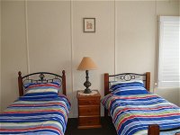 Walsh Cottage - Accommodation in Surfers Paradise