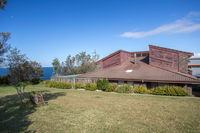 Stunning Clifftop - Accommodation Airlie Beach