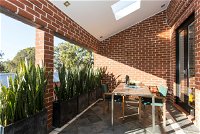 Boutique Apartment Redfern - eAccommodation