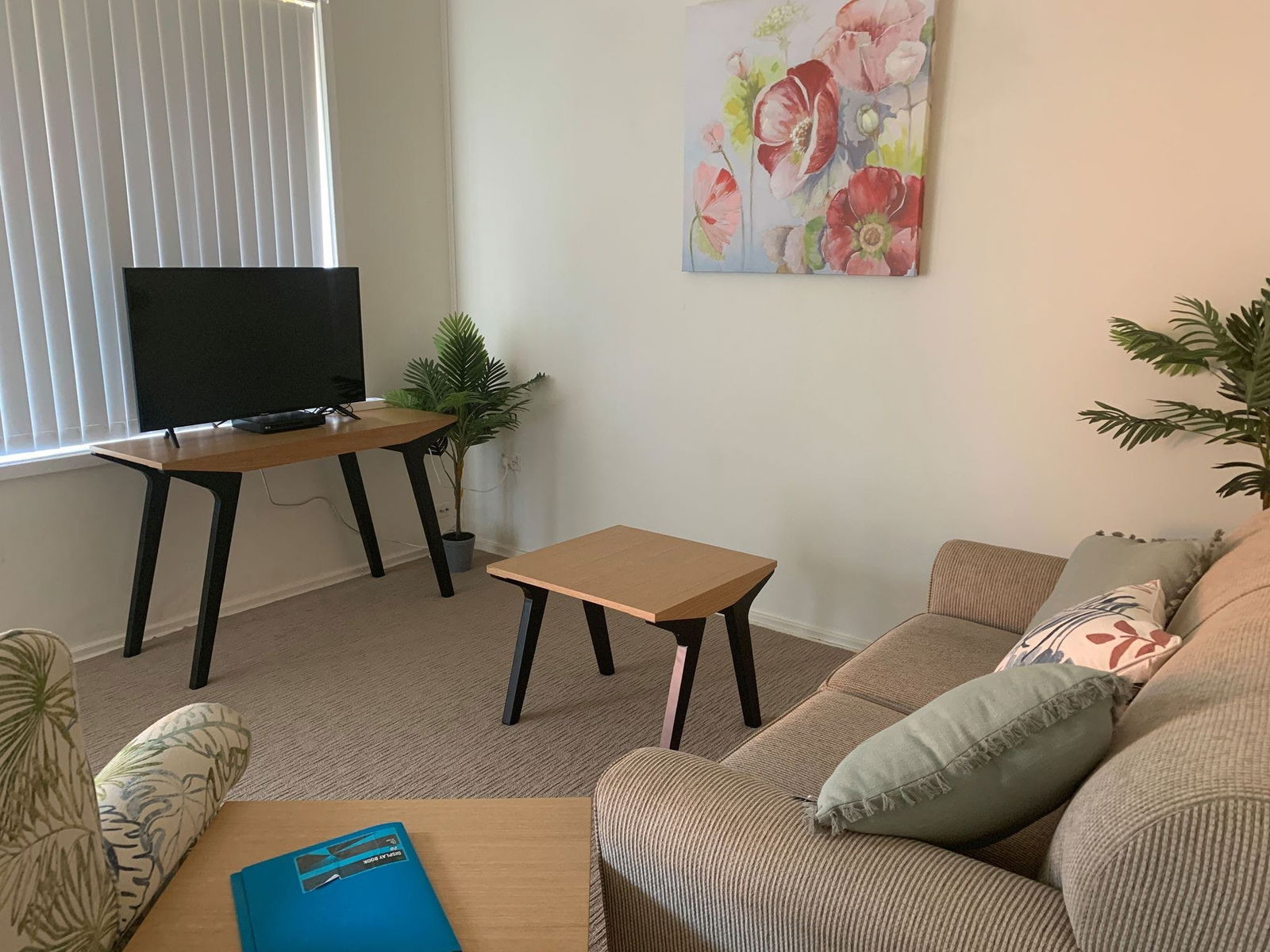 Lake Heights NSW Accommodation in Brisbane