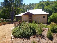 Jalbrook  Estate-  CottagesAlpacasGallery  Function Centre - Wagga Wagga Accommodation