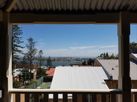 Newcastle Short Stay Apartments - Vista Apartment - C Tourism