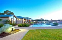 Ramada Resort by Wyndham Seven Mile Beach - Accommodation Whitsundays