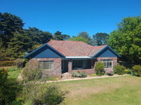 Roslyn Estate Farmhouse - Accommodation Broken Hill