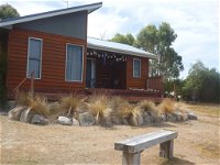 Yakkalla Holiday Cottage - Townsville Tourism