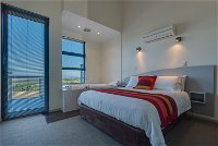 Cosy Corner Beach Apartment - Accommodation Sunshine Coast
