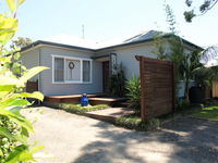 Dusky Whaler - Accommodation Batemans Bay