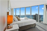 Holiday Holiday - H Residences Surfers Paradise - Tourism Cairns