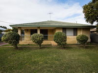 Madora Bay Beach Break - Redcliffe Tourism