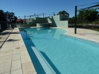 McNevins Logan Park Motel - Accommodation in Surfers Paradise