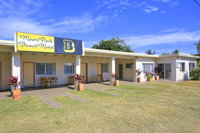 Moore Park Beach Motel - Accommodation Whitsundays