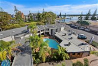 Palm Court Motor Inn - Accommodation Redcliffe