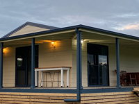 Riverside Park Cottage - Townsville Tourism