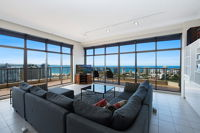 Seascape Penthouse - Accommodation Airlie Beach