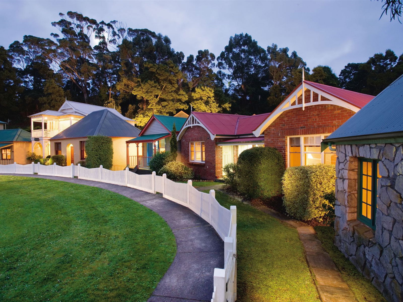 Strahan TAS Accommodation Mt Buller