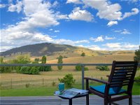 Adelong Valley Farm Stays - Moorallie Cottage - Accommodation in Surfers Paradise