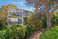 Arty Beach House at Lighthouse Beach - Accommodation Port Hedland