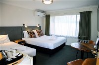 Batemans Bay Hotel - Redcliffe Tourism