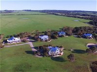 Bear Gully Coastal Cottages - Wagga Wagga Accommodation