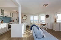 Cottesloe Blue Apartment - Wagga Wagga Accommodation