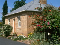Hamilton's Cottage Collection and Country Gardens - Emmas Cottage - Accommodation NT