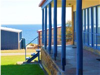 Island View Holiday Apartments - Nambucca Heads Accommodation