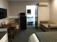 Roydons Motor Inn - Accommodation Adelaide