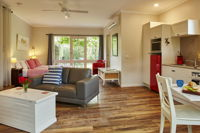 Tessies Studio at Bright - Mount Gambier Accommodation