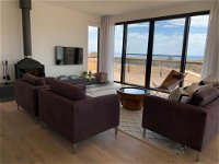 Topdeck at Snelling Beach - Foster Accommodation
