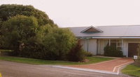 Acacia Grove Holiday House - Redcliffe Tourism