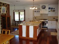 Poplar Cottage Bed And Breakfast - Accommodation Gladstone