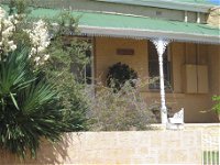 Amalie Cottage - Geraldton Accommodation