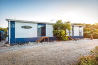 A One One Two at Island Beach - Goulburn Accommodation