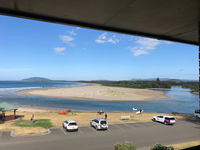 Beachfront Apartment - Accommodation Airlie Beach