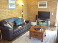 Beachcomber Apartments - Accommodation Directory